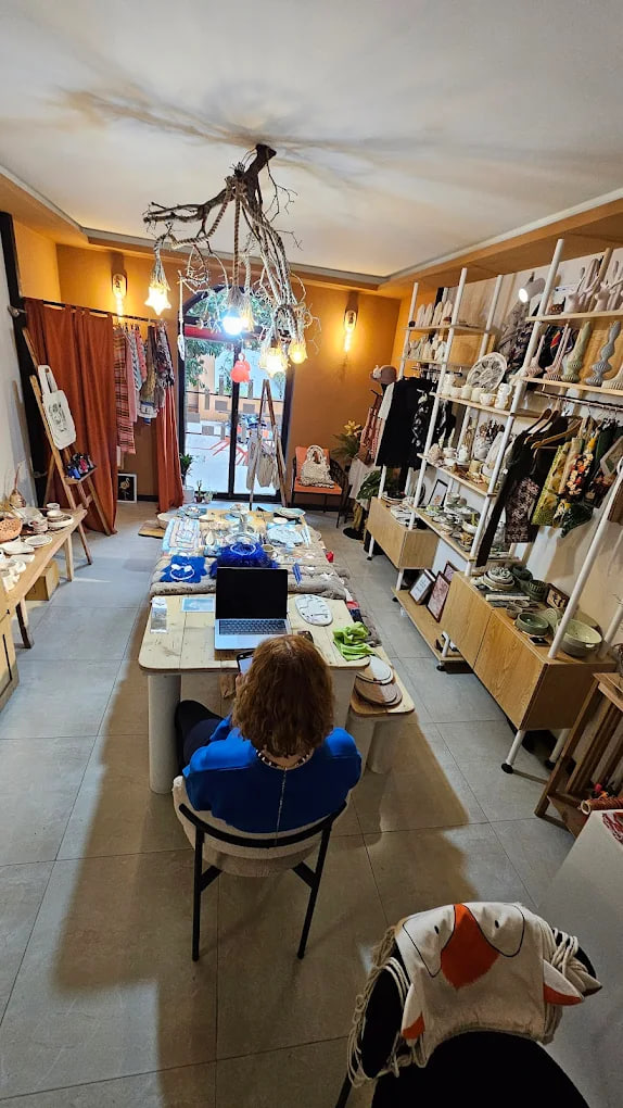 فضای کافه آچرو 1