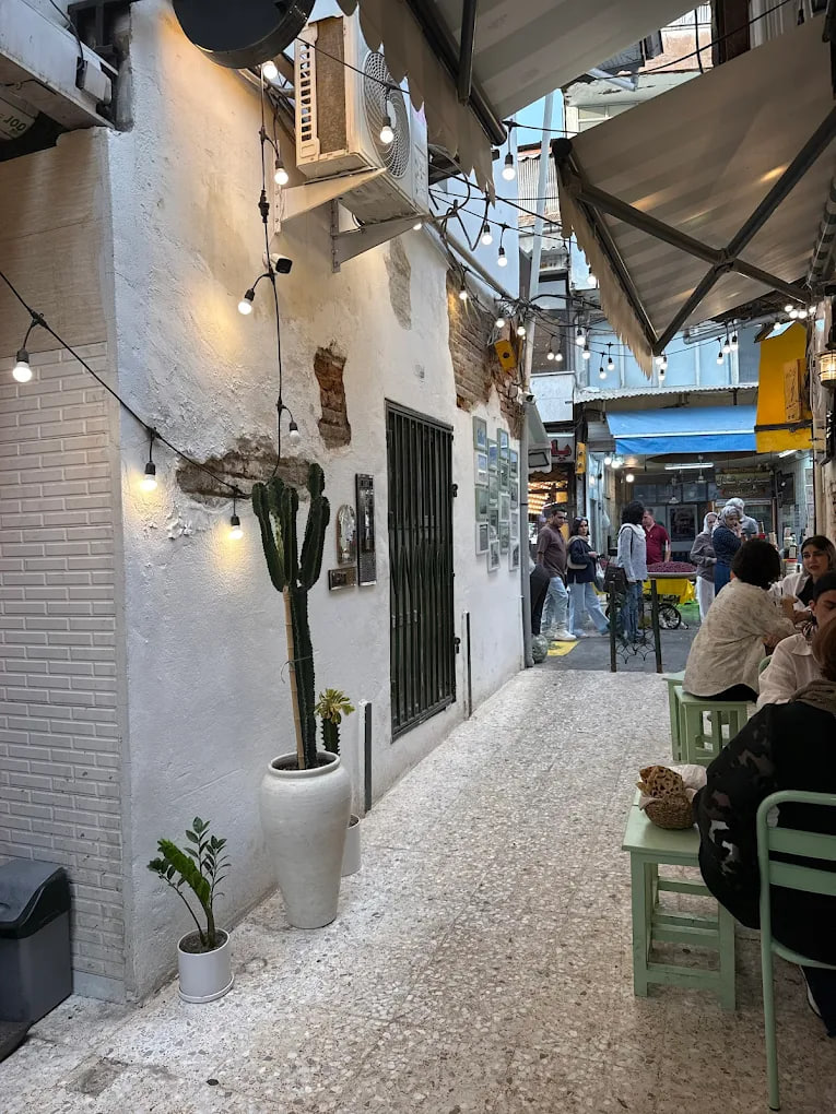 محیط کافه ایاز 1