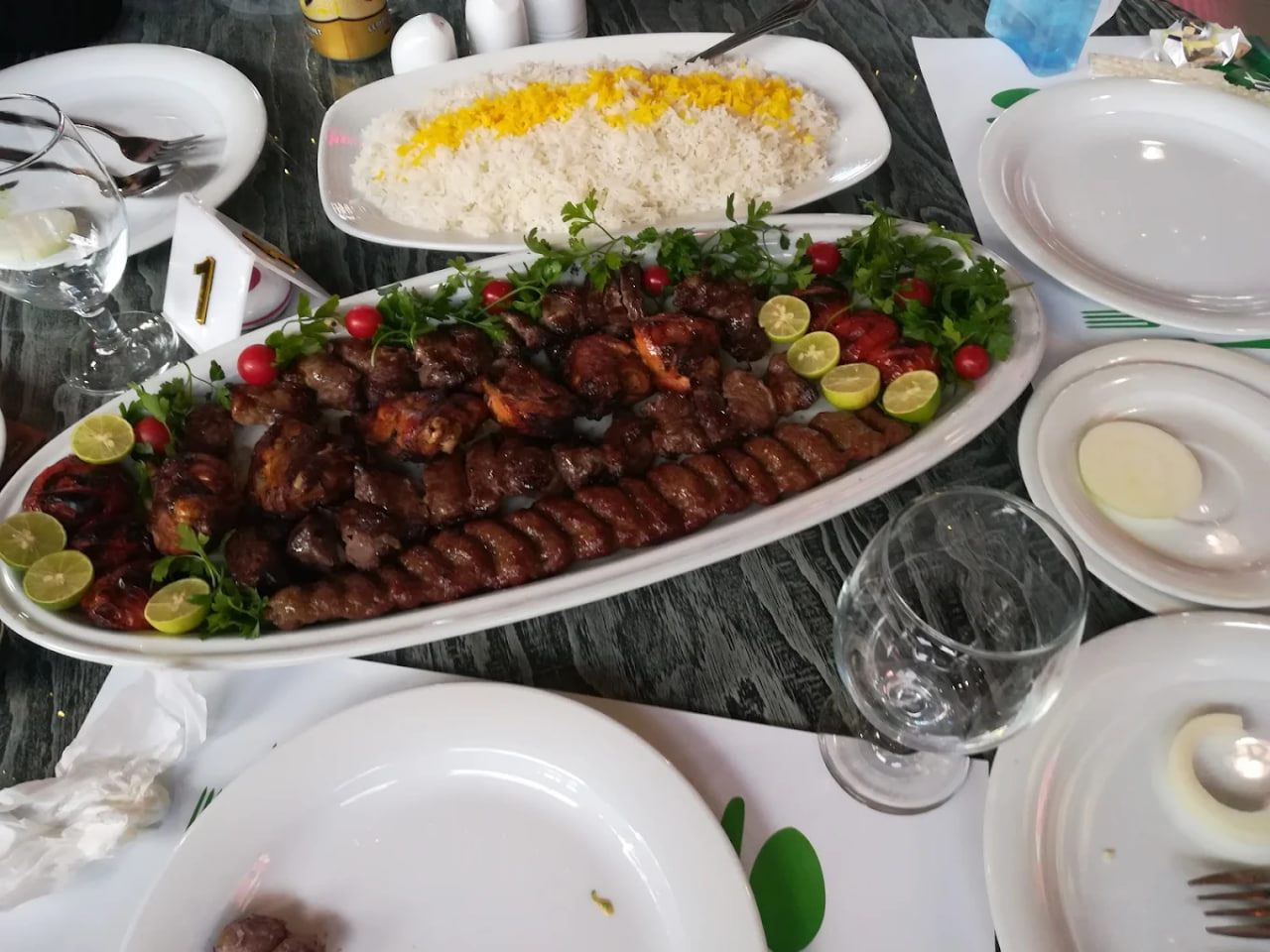 غذای کافه رستوران آریانا