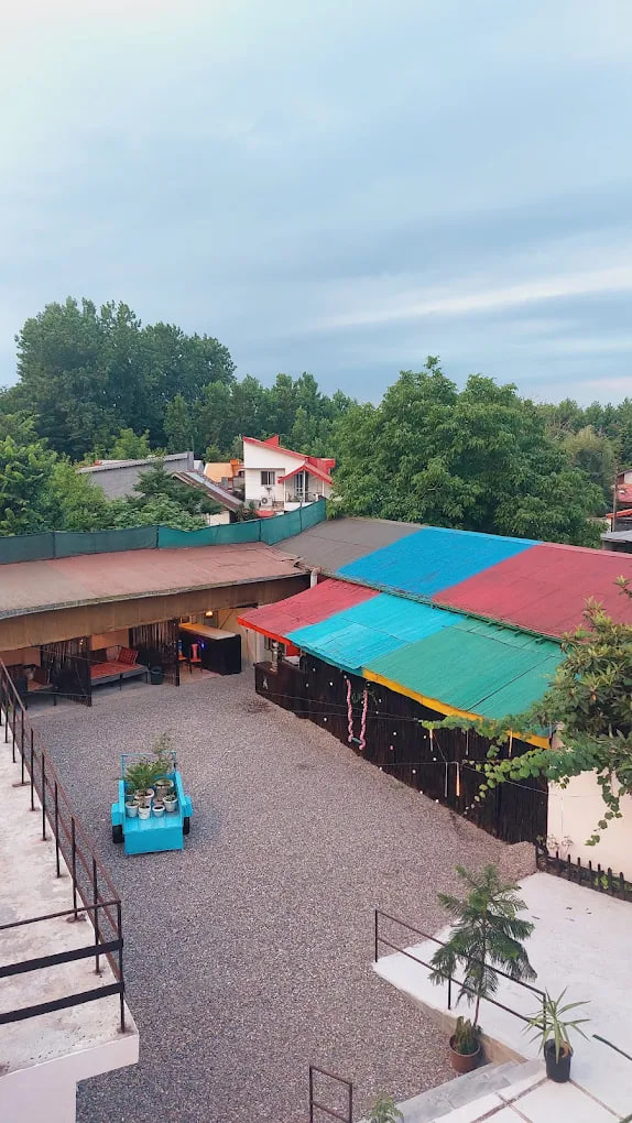 کافه رستوران بام بهشت