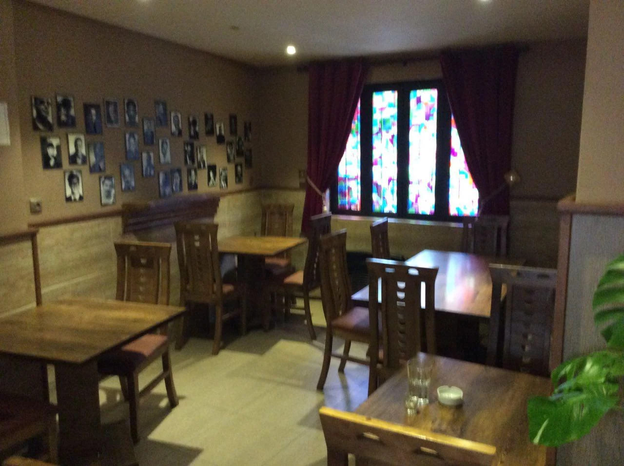 کافه لبخند رشت