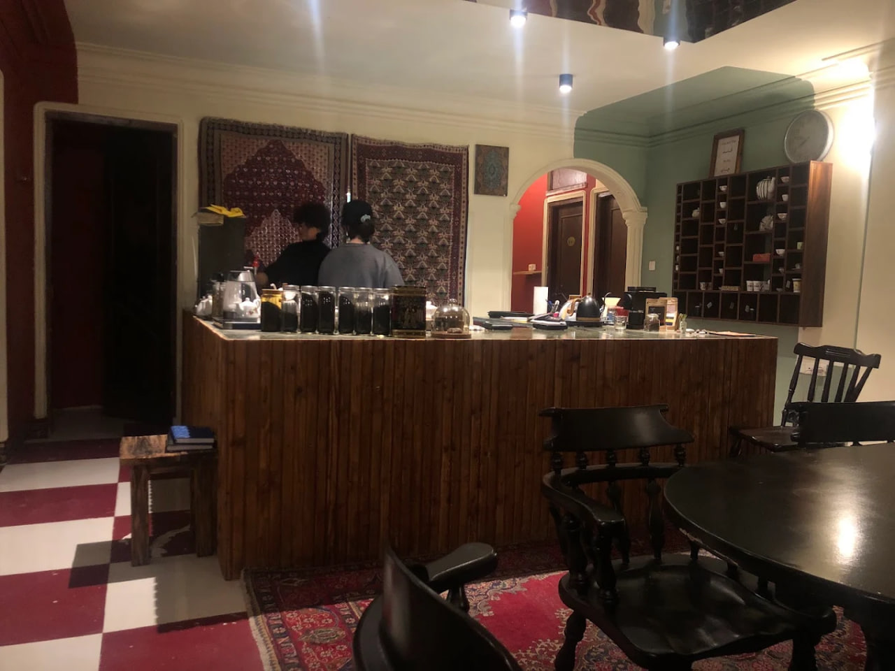 محیط کافه دژم 1