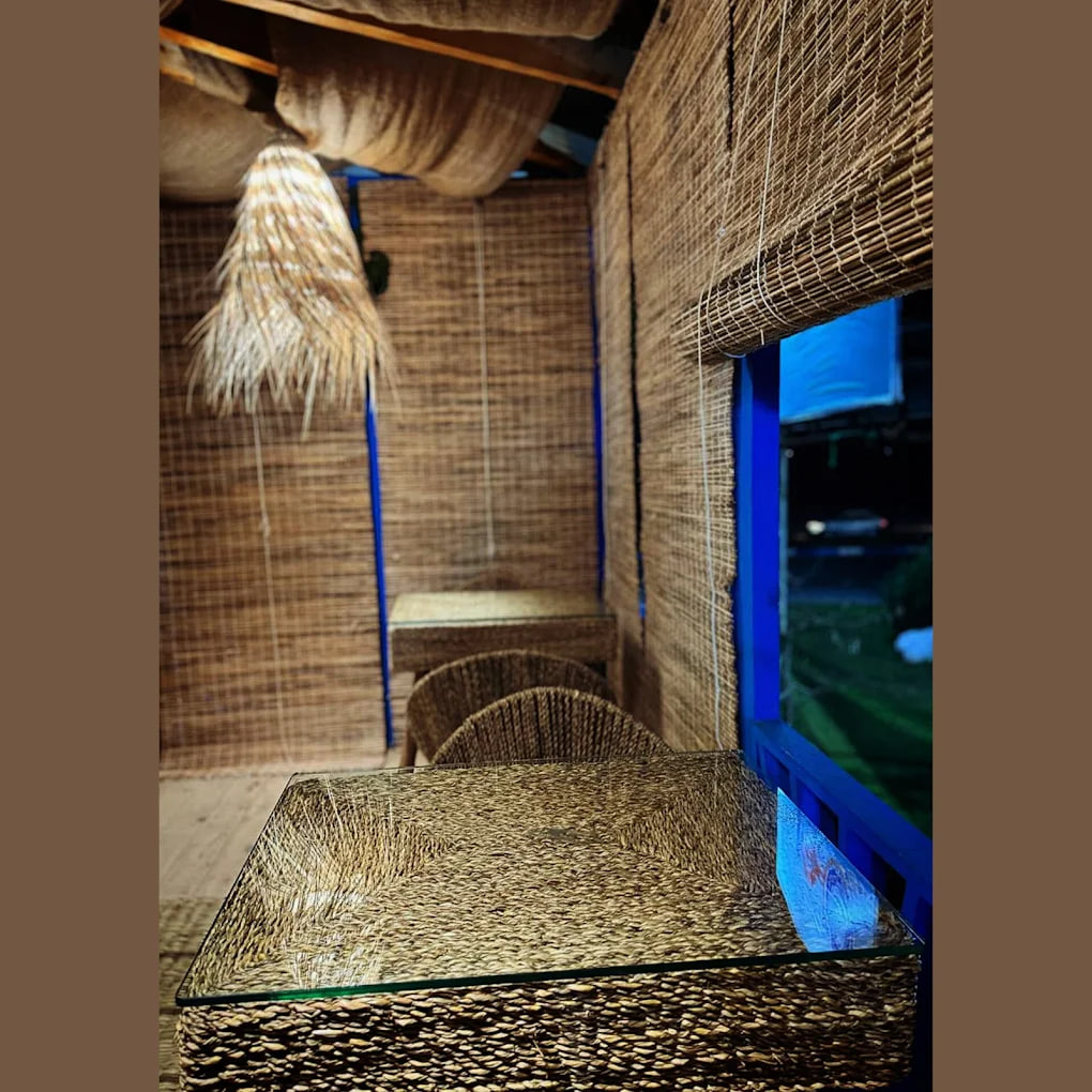 فضای کافه سنتی سیاهچومه