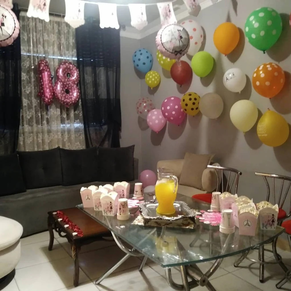 محیط کافه ژیان 1