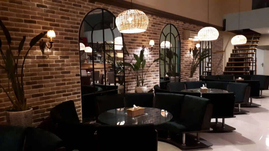 محیط کافه لیما رشت