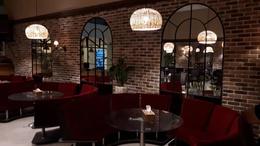 محیط کافه لیما 1