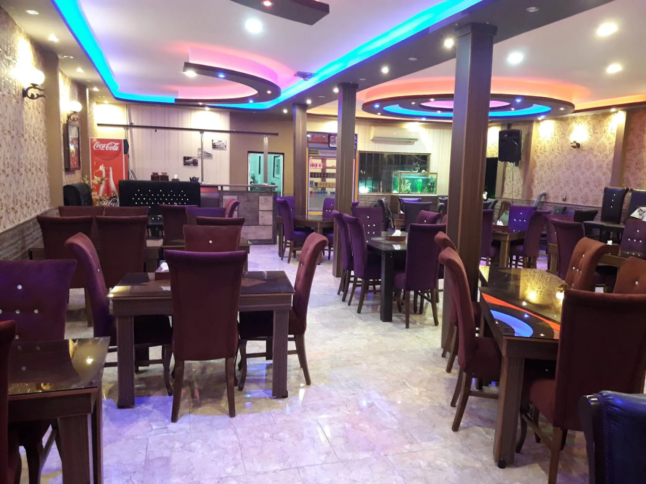 رستوران واحدی