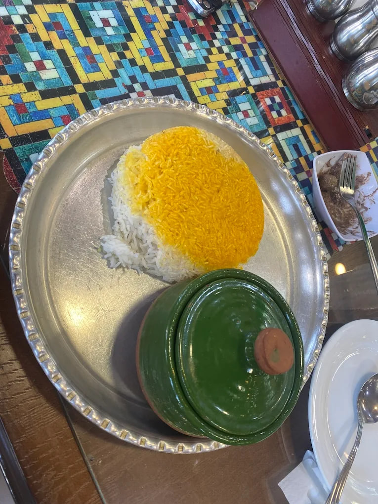 کافه رستوران ماه یار رشت