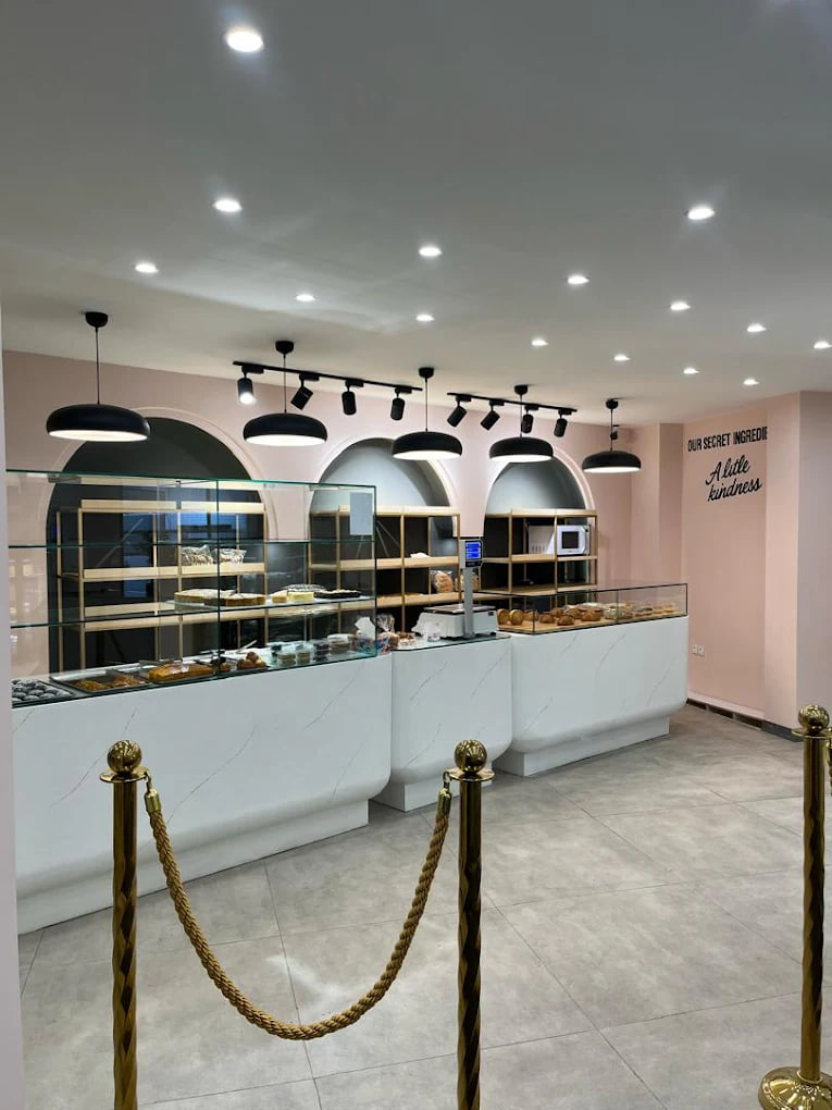 محیط کافه نان کیک مهربان 2