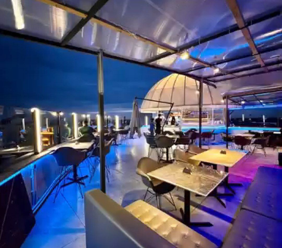 کافه رستوران ناکس