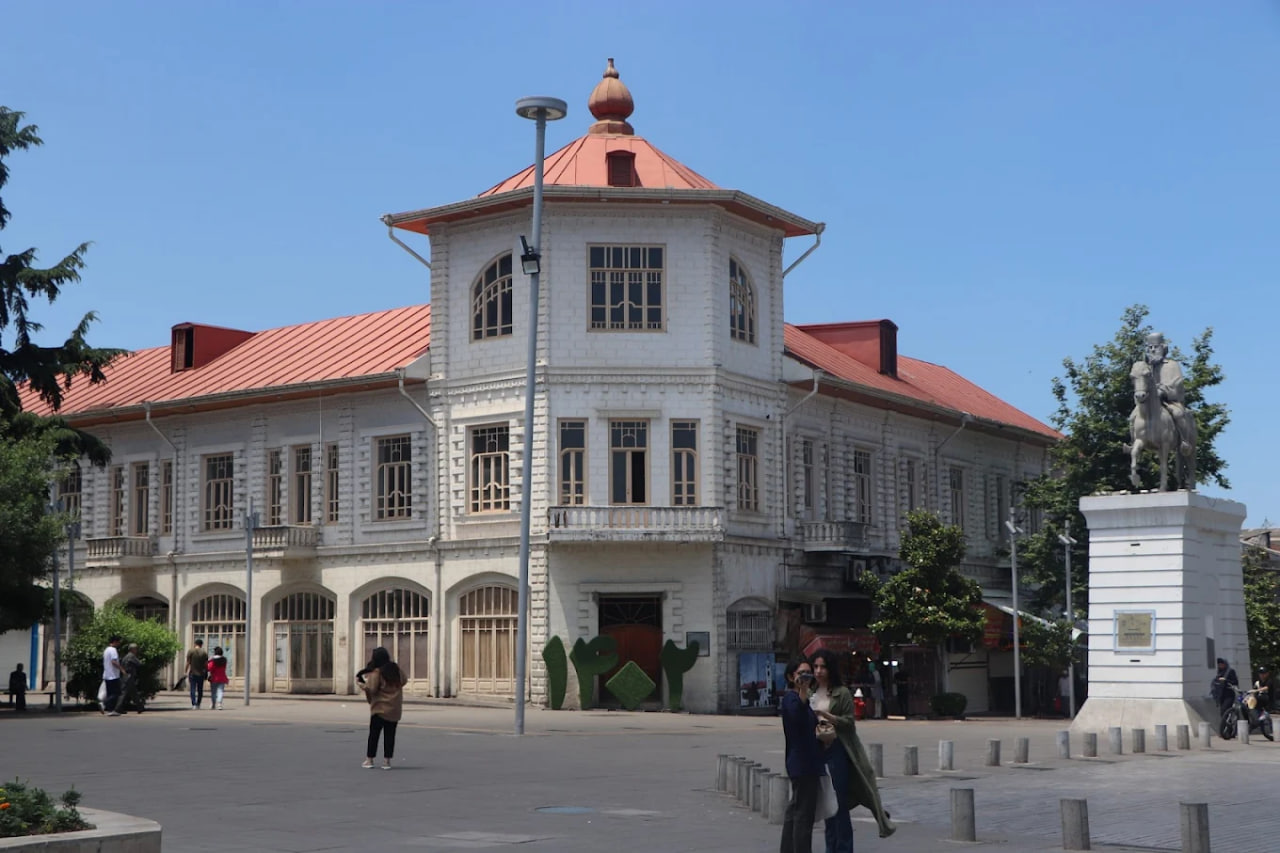 میدان شهرداری رشت