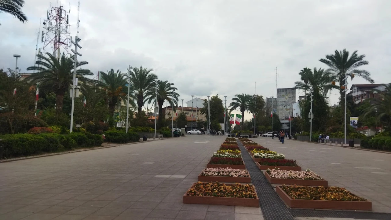 پیاده راه میدان شهرداری رشت