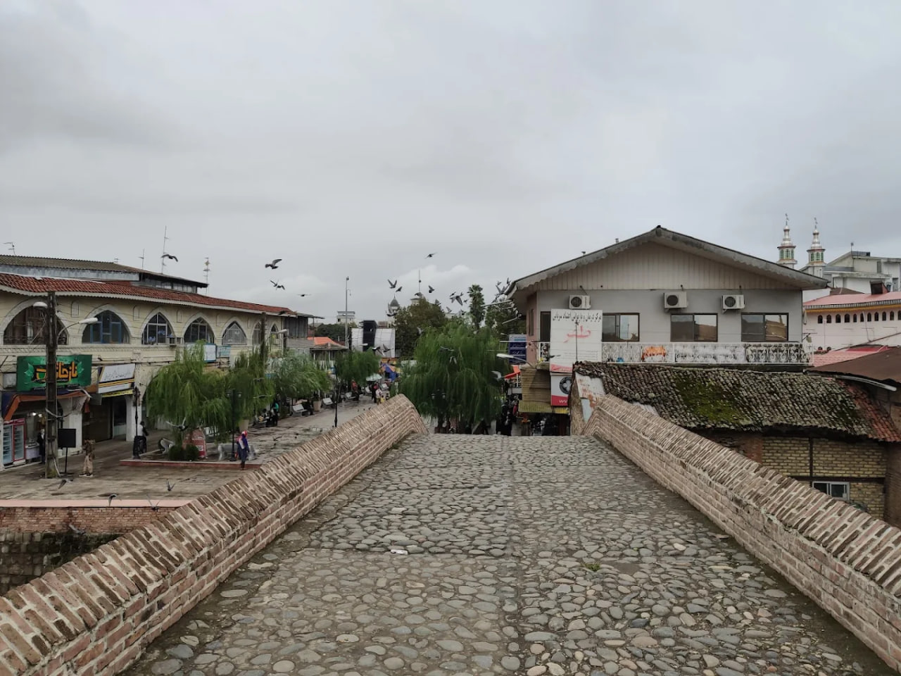 پل خشتی لنگرود کجاست؟